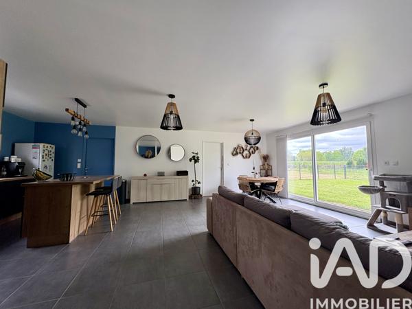 Maison à vendre 6 pièces 111 m² Saint-Pierre-d'Eyraud