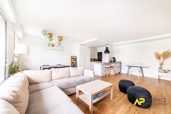 Grand Appartement La Garenne Colombes 4 pièces 749 500 € **  - Référence  13951