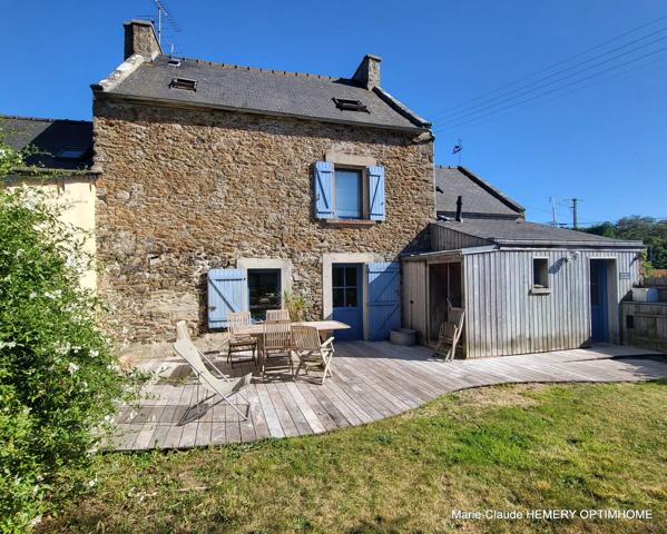 St Lunaire maison en pierre. Potentiel de 177m² sur jardin de 780m². 4 chambres et un bureau + annexe+ appentis