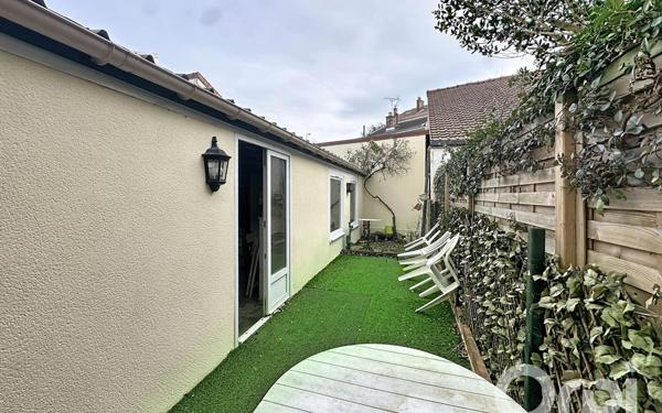 Immeuble à vendre    6 pièces • 97 m2 Clamart