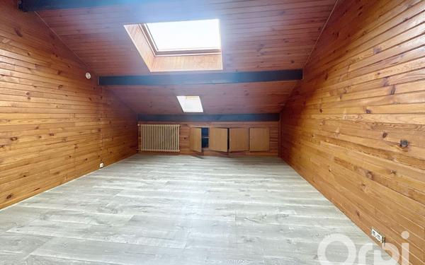 Immeuble à vendre    6 pièces • 97 m2 Clamart