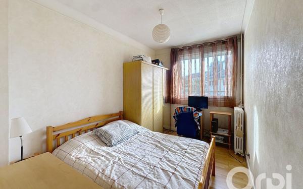 Immeuble à vendre    6 pièces • 97 m2 Clamart