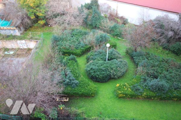 Appartement T3 lumineux de 61m2 (habitables) avec sa terrasse et sa vue très dégagée (9e)