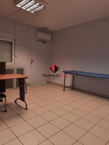 Local commercial rez-de-chaussée centre-ville Cayenne 21.20m²