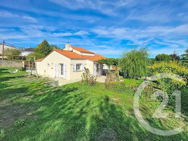 Maison à vendre  5 pièces - 110 m 2   OREE D ANJOU  - 49