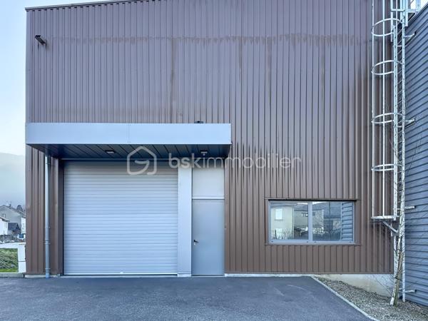 Local d'activités de 341 m²