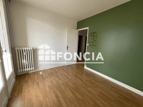 Location Appartement 4 pièces 67 m² - 8 RUE PIERRE ASTIER Limoges 87000