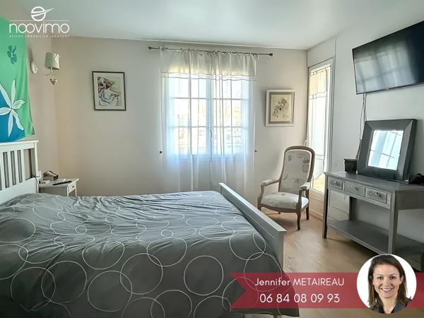 Maison familiale avec vie de plain-pied, piscine couverte et studio indépendant