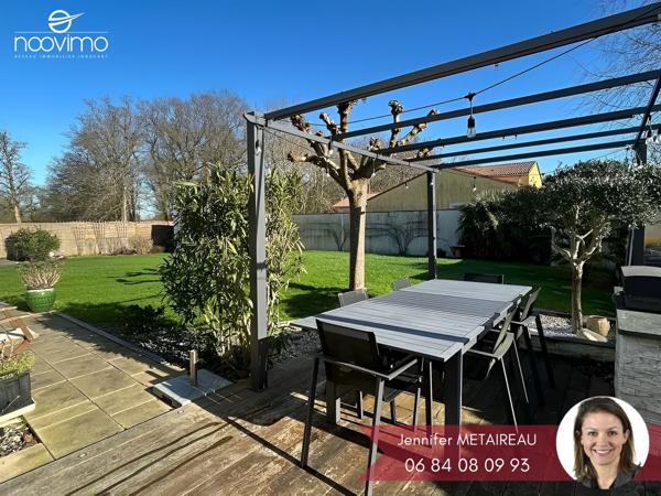 Maison familiale avec vie de plain-pied, piscine couverte et studio indépendant