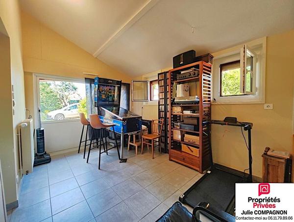 Maison d'architecte 130 m² - 5 chambres - double garage et jardin