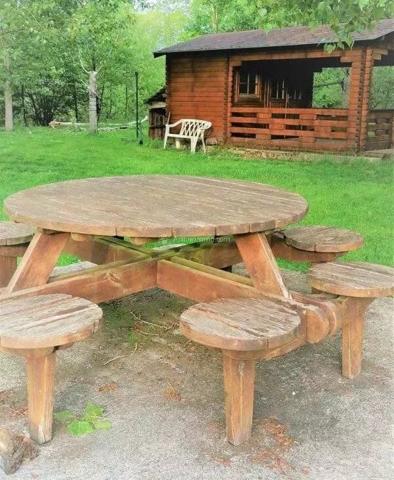 Vente                                                      Terrain
                        
                                         16275 m2                     à La Chartre-sur-le-Loir