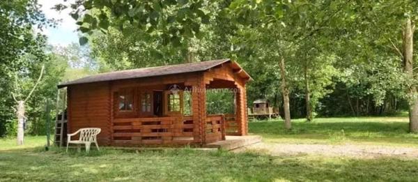 Vente                                                      Terrain
                        
                                         16275 m2                     à La Chartre-sur-le-Loir