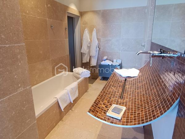 Maison de 650 m²