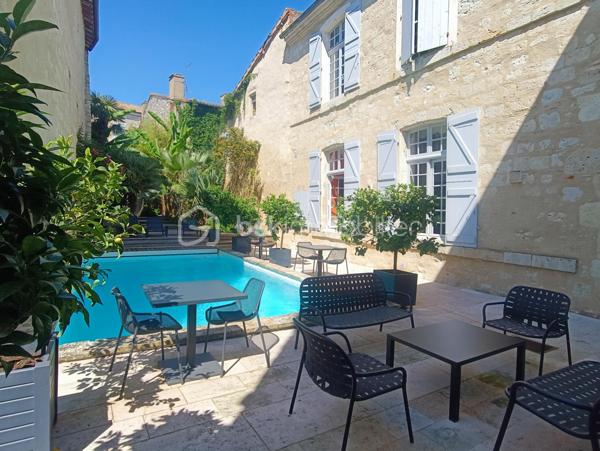 Maison de 650 m²