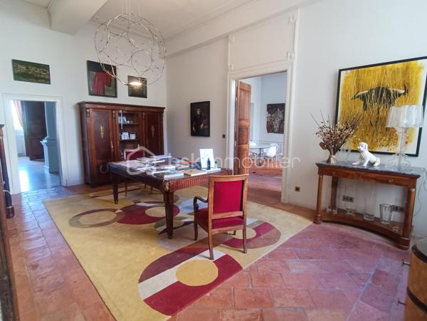 Maison de 650 m²