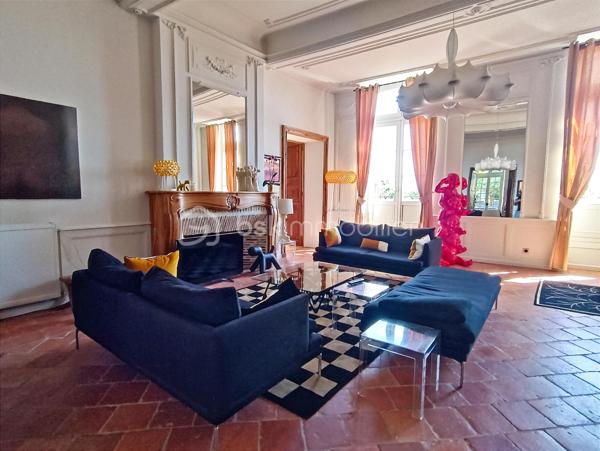 Maison de 650 m²