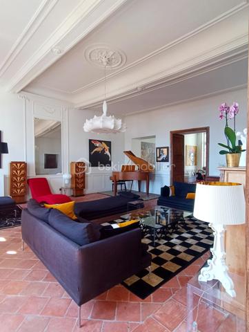 Maison de 650 m²