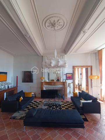 Maison de 650 m²