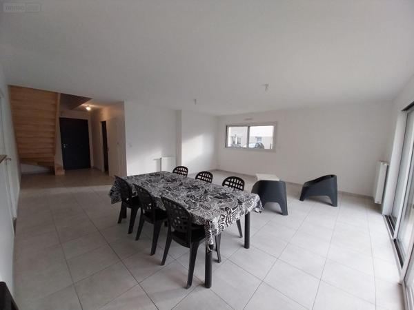 Maison individuelle à vendre à Vitré en Ille-et-Vilaine (35500), ref : 35131-241   
Sud