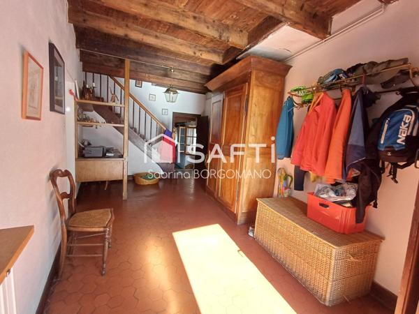 Maison de village authentique à Puygouzon