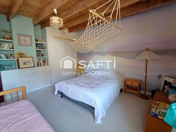 Maison de village authentique à Puygouzon