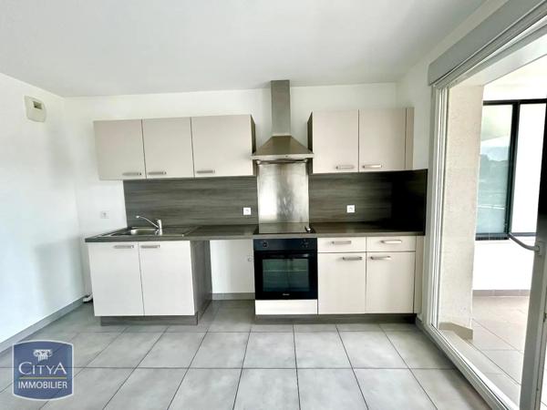 Appartement à louer 3 pièces 69.88m² Voiron (38500)