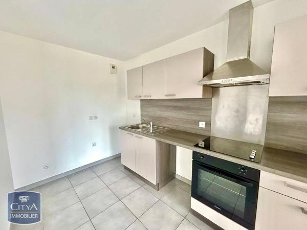 Appartement à louer 3 pièces 69.88m² Voiron (38500)