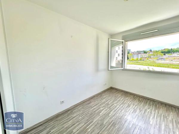 Appartement à louer 3 pièces 69.88m² Voiron (38500)