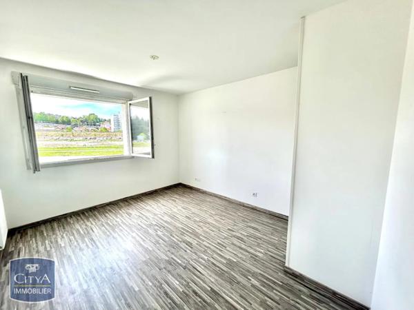 Appartement à louer 3 pièces 69.88m² Voiron (38500)