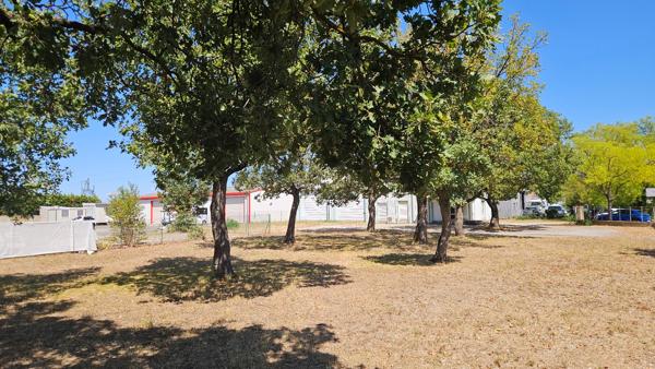 Local commercial , Sisteron