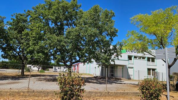 Local commercial , Sisteron