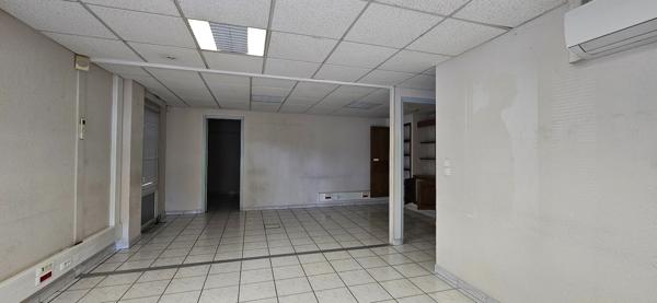 Local commercial , Sisteron