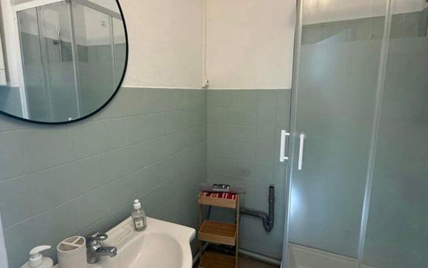 Appartement à louer    1 pièce •  Nîmes