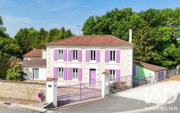 Maison à vendre 8 pièces 214 m² Gensac-la-Pallue