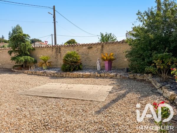 Maison à vendre 8 pièces 214 m² Gensac-la-Pallue