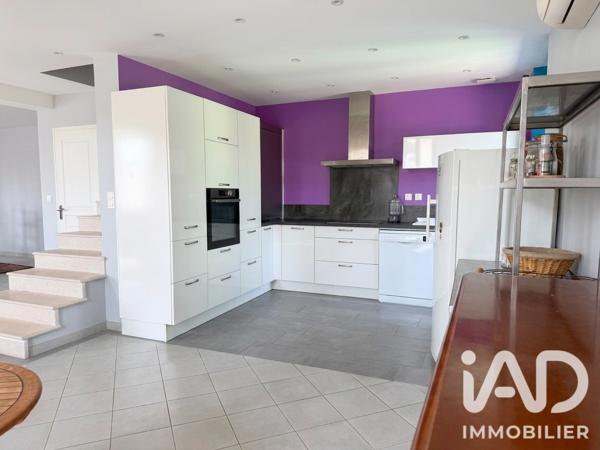 Maison à vendre 8 pièces 214 m² Gensac-la-Pallue
