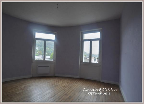 Immeuble locatif à Bort-les-Orgues – Idéal pour investisseurs