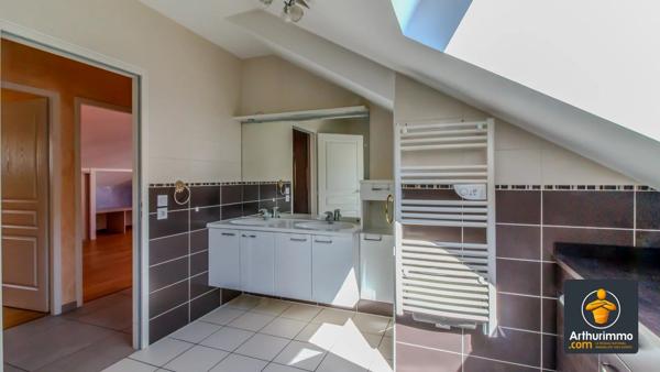 Vente Appartement 5 pièces 123 m2 à Bellegarde-sur-Valserine