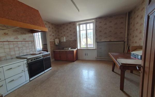 Maison à vendre    5 pièces • 131 m2 Aumontzey