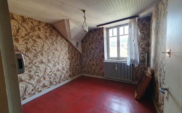 Maison à vendre    5 pièces • 131 m2 Aumontzey