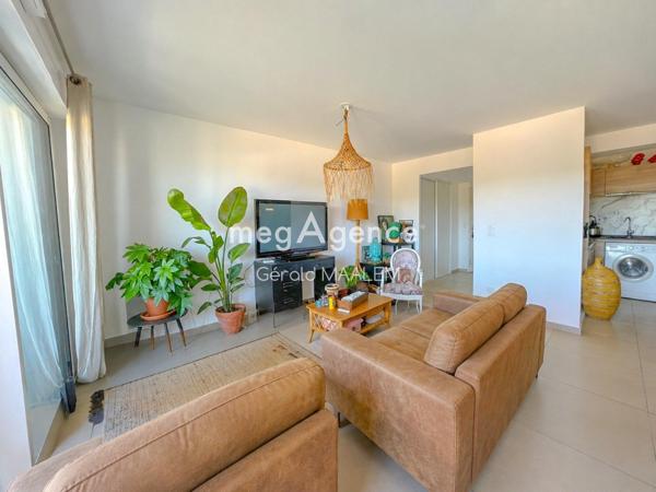 Appartement à COGOLIN, 83310 - 3 pièces 64m²