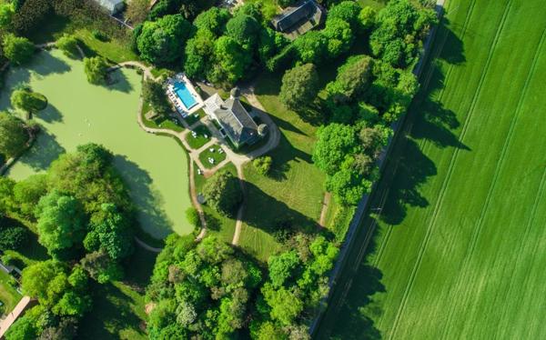 Château XVIII sur 4 Ha 50  de parc clos