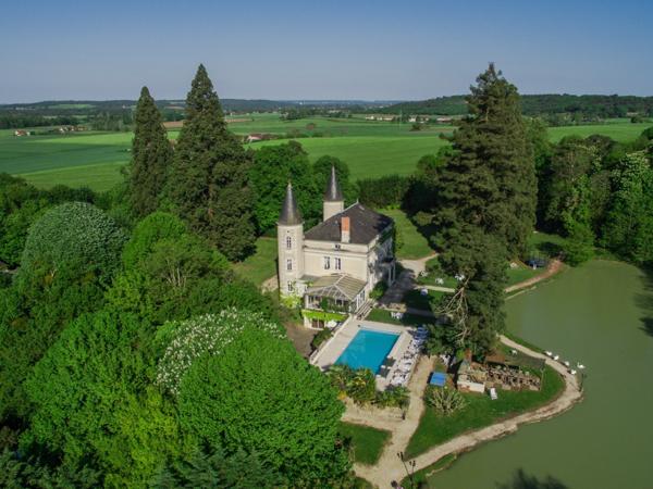 Château XVIII sur 4 Ha 50  de parc clos