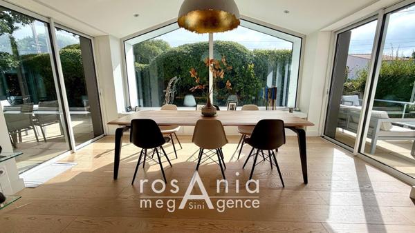 Maison à SABLES D OLONNE, 85180 - 5 pièces 170m²