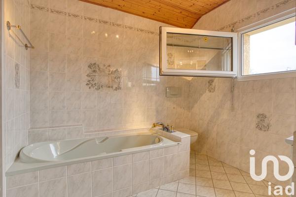 Maison à vendre 5 pièces 152 m² Prévessin-Moëns