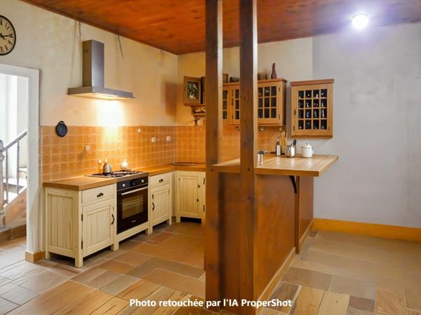 TONNEINS à 15 minutes, maison de Maître et ferme indépendante sur terrain 1935 m²