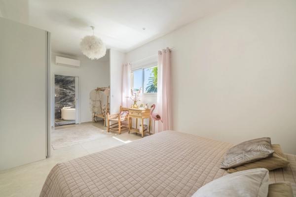 Agde. Villa 6 pièces 223 m²
