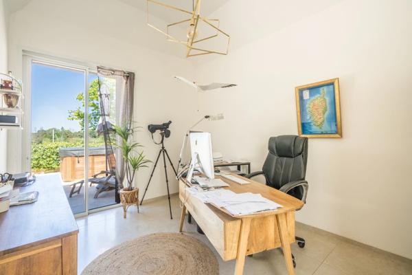 Agde. Villa 6 pièces 223 m²