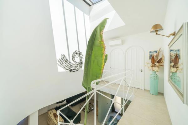 Agde. Villa 6 pièces 223 m²