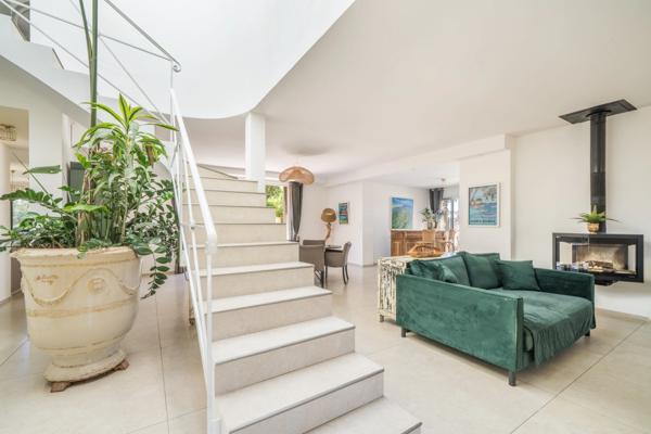 Agde. Villa 6 pièces 223 m²